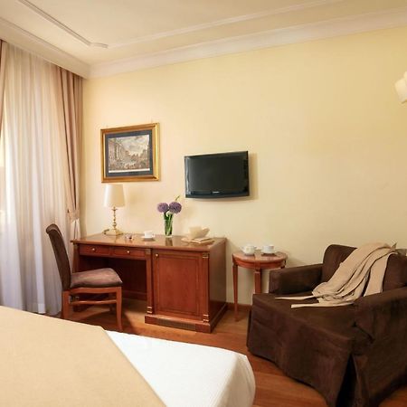 Hotel Homs Рим Екстер'єр фото